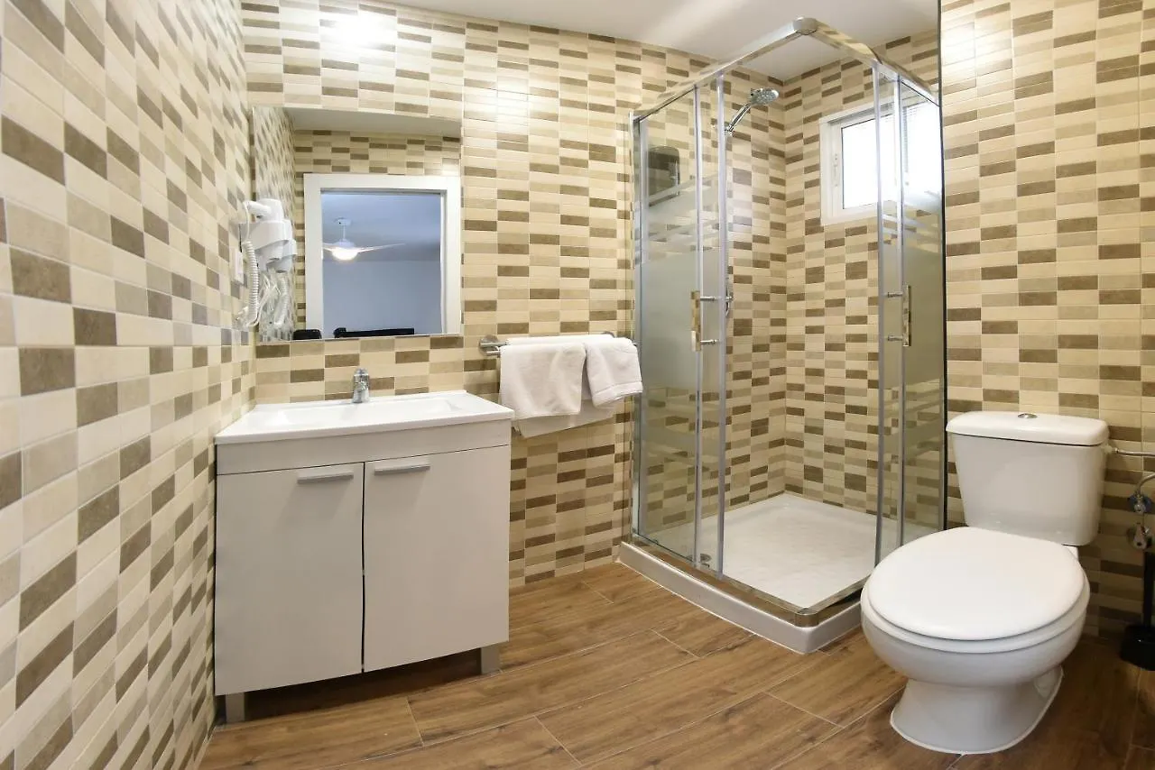 Zenbeach 1A Playa Carihuela Торремолинос